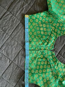 Vibrant Green Brocade Print  Ghagra oodna