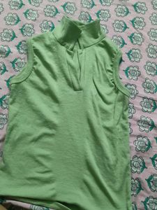 Green  collar top