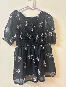 Black Floral Square Neck Puff Sleeve Top