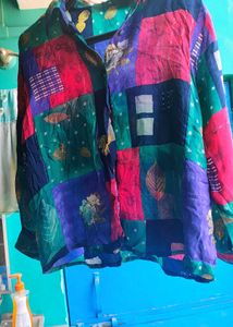 ye shirt bilkul new jaisi2-3 br use h bss (M)