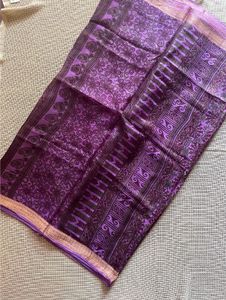 Elegant Purple Patterned Silk Saree