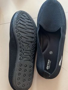 Comfortable Black Flats