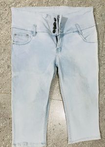 Ice Blue 3 Quarter Jeans Pant