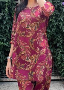 Elegant Paisley Print Kurta Set