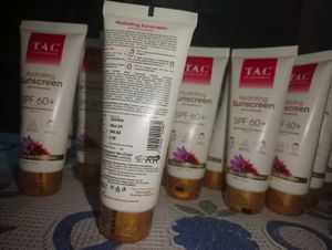 14 TAC Sunscreen With SPF 60+ PA++++