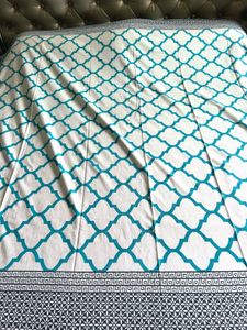 Stylish geometric pattern Cyan-white Bedsheet set