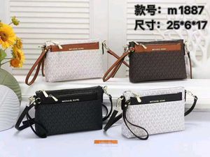 Micheal kors slingbags