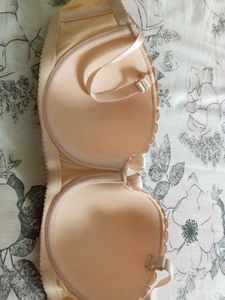 Comfortable Padded Bra with Lace Trim