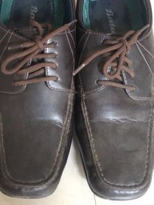 Classic Brown Leather Lace-Up Shoes