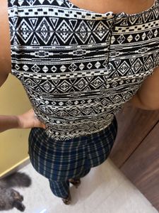 Trendy Geometric Print Sleeveless Top