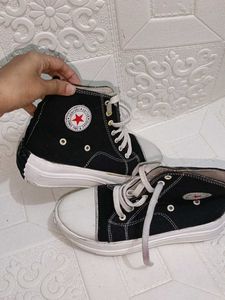Black High-Top Canvas Sneakers
