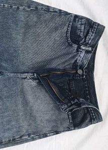 Trendy Straight Fit Distressed Jeans