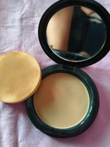 Maybelline Pressed Powder Compact