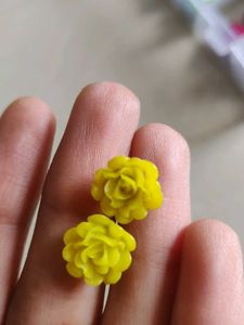 Unique Yellow &amp; Black Geometric Earrings