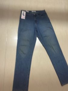 BRAX Stylish Blue Denim Jeans