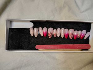 Designer Press-On Nails