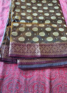 Beautiful Silk Saree with Matching Jewelry Set