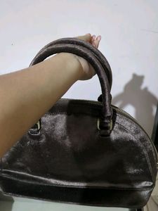 Brand New Stylish Pure Leather Handbag Coffebrown