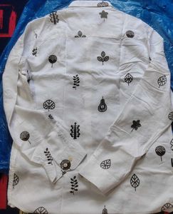 NORTH REPUBLIC Men's White Embroidered Button-Down