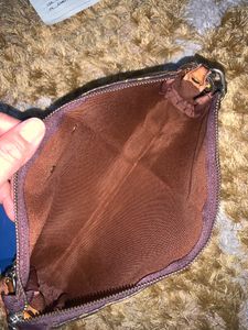 LV 💼