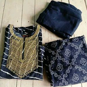 Elegant Navy Blue Kurta Set with Gold Embellishmen