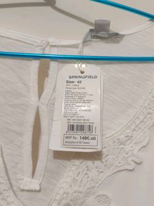 Never worn Chic White Lace Trim Sleeveless Top