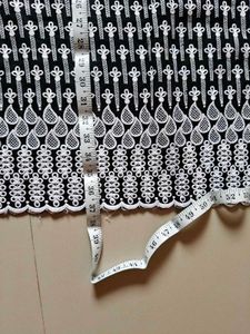Chic Black &amp; White Embroidered Tunic