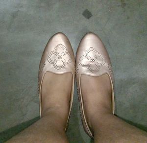 Chic Rose Gold Ballet Flats