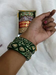 Festive bangle set