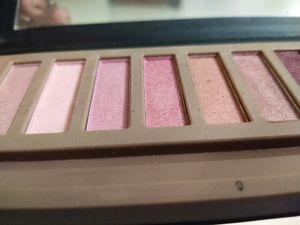 LAKYOU BEAUTY EYESHADOW PALETTE