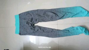 Stylish Two-Tone Leggings