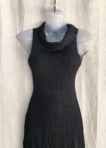 Sleek Black Sleeveless Dress