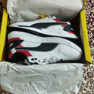 Stylish White &amp; Red Sports Shoes