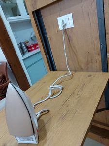 BAJAJ 1000WATT Iron, Like New, White Color, Working,