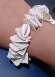 Beachy Shell Bracelet