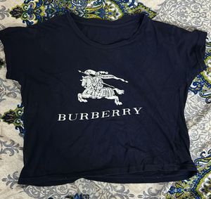 Burberry Navy Blue crop t shirt