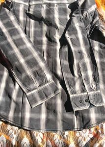 Men's Plaid Button-Down Shirt