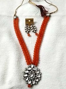 Stunning Orange Beaded Necklace &amp; Earrings Set