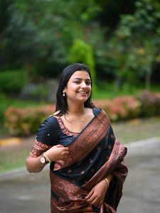 Elegant Black &amp; Copper Saree