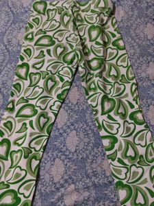 Green Heart Print Leggings