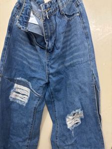 Distressed Wide Leg Jeans
