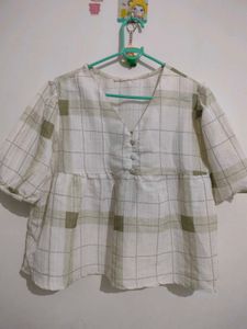 Chic Plaid V-Neck Peplum Top