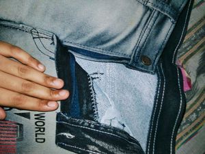 Stylish Light Wash Denim Jeans