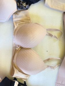 4 bras