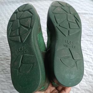 Auth Ugg fur top forest green suede boots