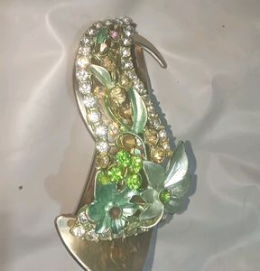 Beautiful Clutter/ Hairpin