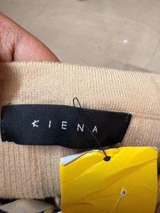 Elegant Ribbed Knit Midi Dress