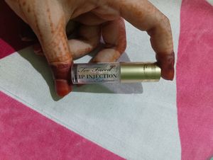 Too Faced Lip Injection