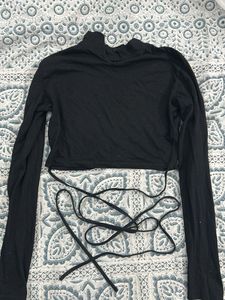 black tie up fitted crop top