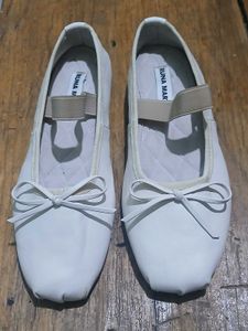 Luna Martin Elegent Ballet Flats with Bow Detail